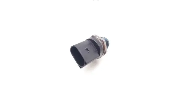 BMW 3 E90 E91 Fuel pressure sensor 0281002988