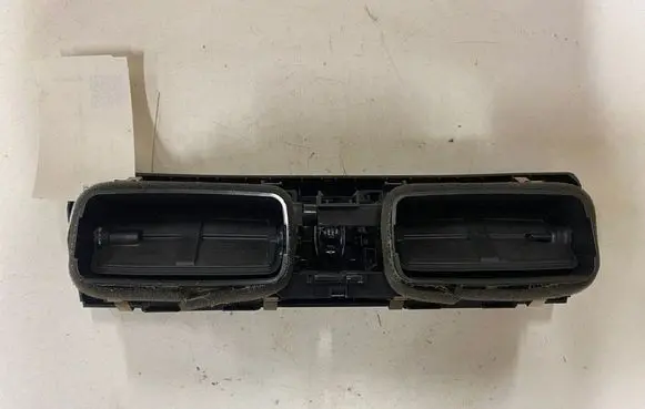 BMW 1 F20 F21 Dash center air vent grill