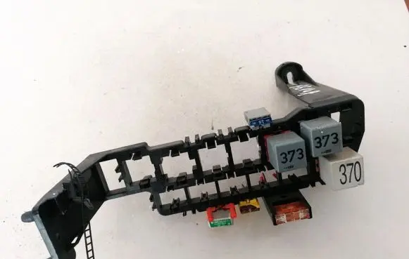 Volkswagen PASSAT B5.5 Fuse box set 8D1937545 GSM2