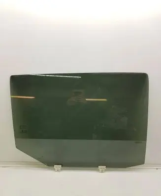 Mitsubishi L200 Rear door window glass 43R009649
