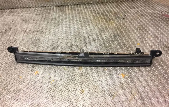 Mercedes-Benz C W203 Third/center stoplight 2038200456 A2038200456