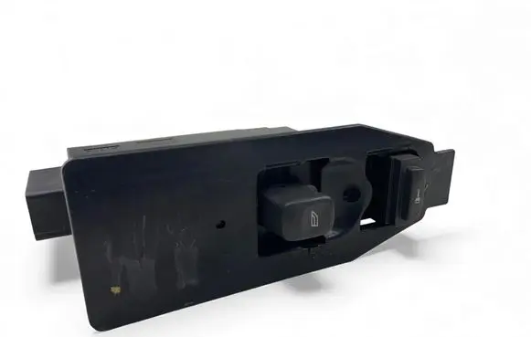 Volvo S60 Electric window control switch 8682950