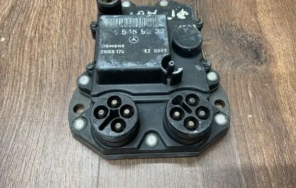 Mercedes-Benz 190 W201 Combustion control unit/module 0085459232