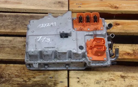Volvo XC60 Voltage converter inverter 32144041