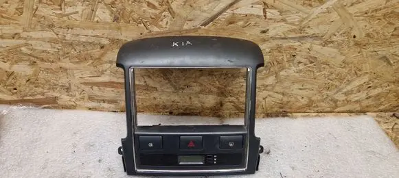 KIA Sorento Radio/GPS head unit trim 201004346