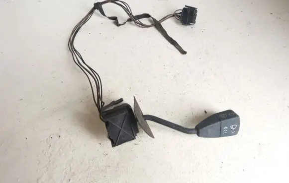 BMW 5 E34 Wiper control stalk 1378118 012005