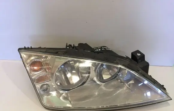 Ford Mondeo Mk III Headlight/headlamp 0301174606