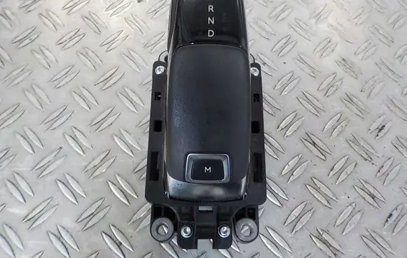 Peugeot 2008 II Gear shifter/selector 98336270DX