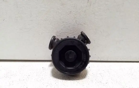 Volkswagen PASSAT B8 Clutch pipe/line FM277001