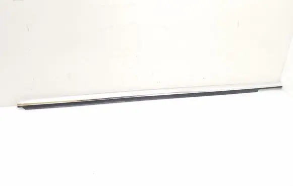 Mercedes-Benz E W212 Front door trim bar 
