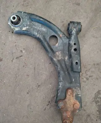 Peugeot 3008 II Front lower control arm/wishbone 98138523