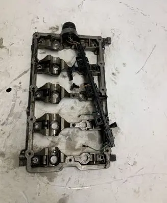 Volkswagen PASSAT B6 Camshaft holder 03G103308C