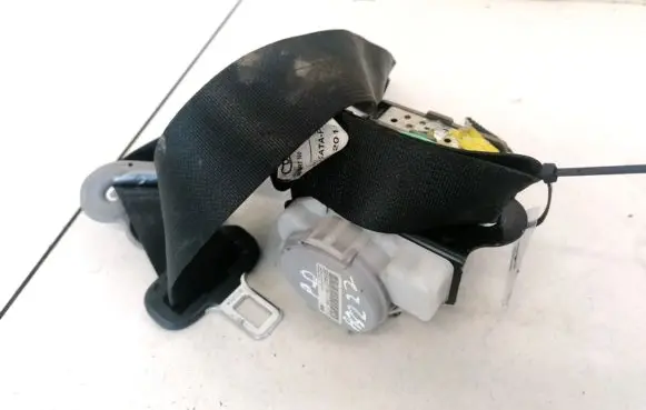 Toyota Yaris Front seatbelt 501N9AA1CF