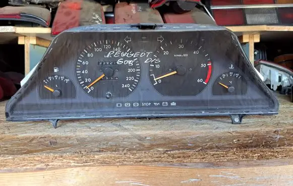 Peugeot 605 Speedometer (instrument cluster) 9608907080 341446 11947
