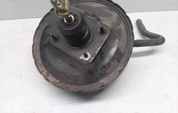 Mitsubishi Carisma Brake booster MB858850