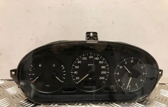 Renault Scenic I Speedometer (instrument cluster) 215781612
