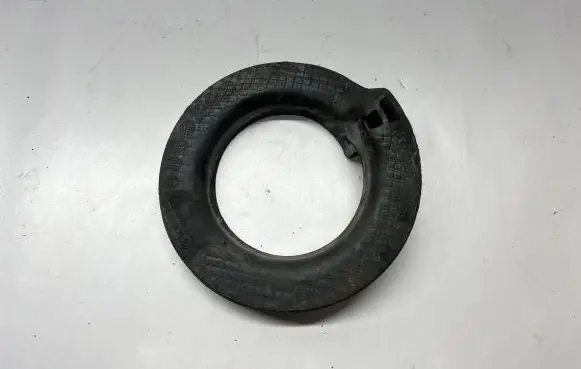 Ford Mustang VI Front coil spring rubber mount E1GC5B718AXC
