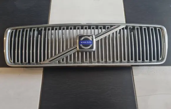 Volvo S80 Front bumper upper radiator grill 9178087
