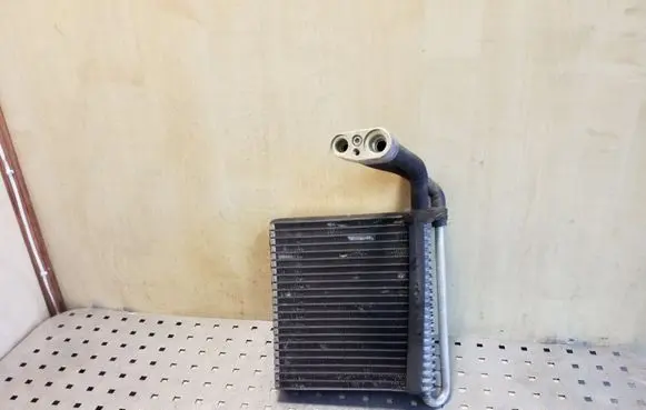 Ford C-MAX I Air conditioning (A/C) radiator (interior) 