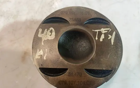 Audi A8 S8 D4 4H Piston 079107066DT Z5A58 079107104CE
