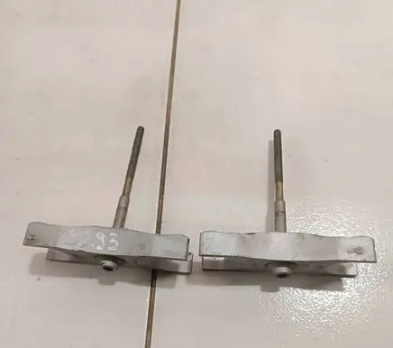 Volkswagen Tiguan Fuel Injector clamp holder V210