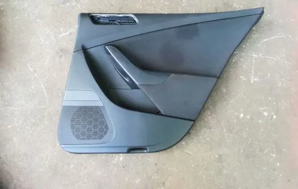 Volkswagen PASSAT B6 Rear door card panel trim