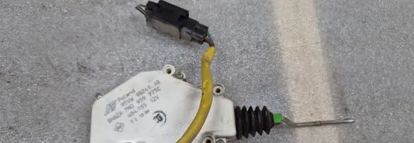 Seat Alhambra (Mk1) Central locking motor 7M0959775C 404155