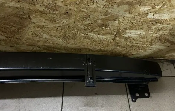 Skoda Fabia Mk2 (5J) Front bumper cross member