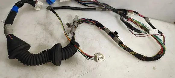 Toyota Auris 150 Front door wiring loom 8215202 16855 042000
