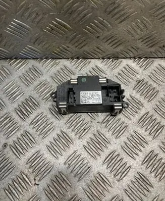 Volkswagen Jetta VI Heater blower motor/fan resistor 3C0907521F