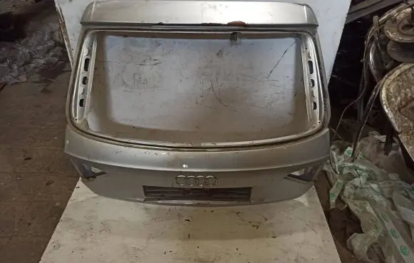 Audi A6 S6 C6 4F Tailgate/trunk/boot lid