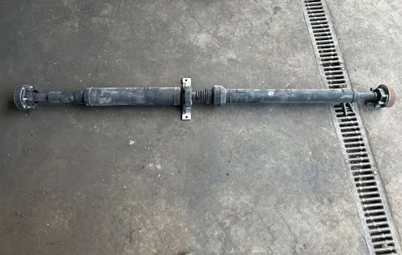 Dodge Challenger Middle center prop shaft 68272626AD