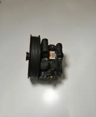 Ford Mondeo Mk III Power steering pump 1S703A733AA