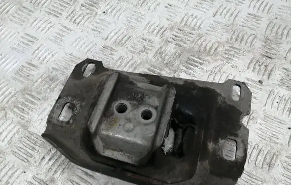 Peugeot Expert Gearbox mount 9821257480