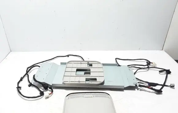 Chrysler Pacifica CD/DVD changer 68330446AC