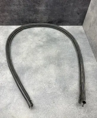 Audi A4 S4 B6 8E 8H Engine compartment rubber 