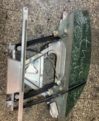 Audi TT Mk1 Front door manual window regulator 