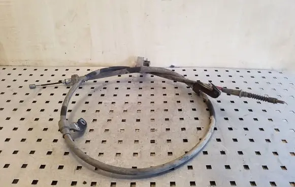 Handbrake/parking brake wiring cable