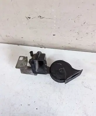 BMW 5 E60 E61 Horn signal 0092018