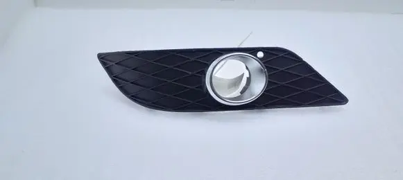 Mercedes-Benz B W245 Front fog light trim/grill A1698852822