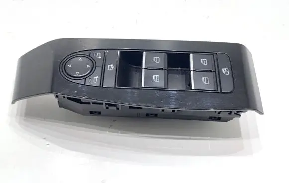Mazda 3 Electric window control switch BDMC66350A