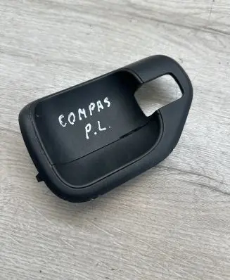 Jeep Compass Front door interior handle trim 186013351