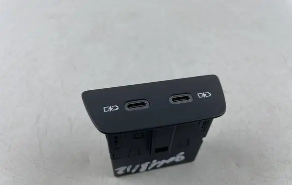 Volkswagen Golf VIII USB socket connector 2G6035718