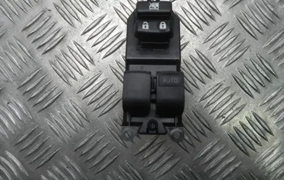 Toyota Yaris Electric window control switch 0551Y61 T2940