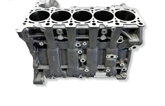 Audi Q3 F3 Engine block DAZA
