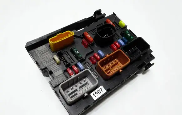 Citroen C3 Fuse module 9664055480