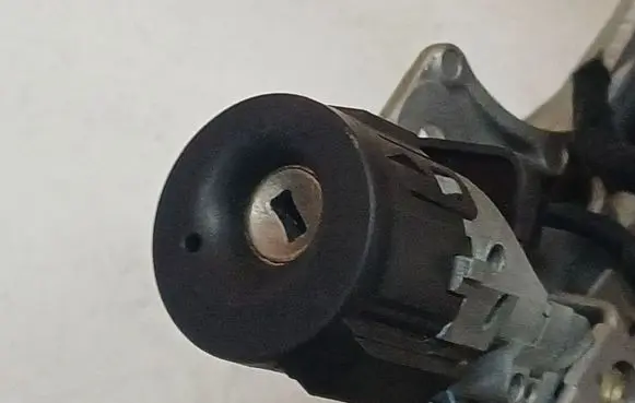 Citroen C4 I Ignition lock 