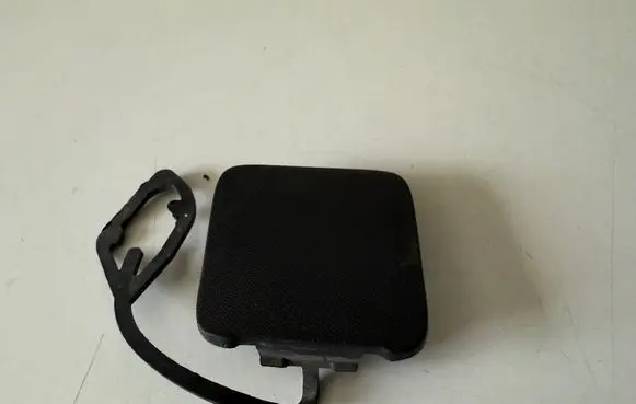 Volvo XC70 Front tow hook cap/cover 30678712 BP3ED