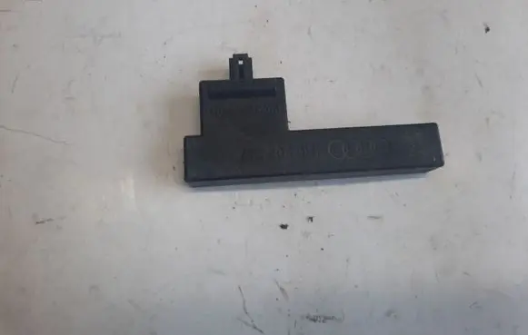Audi A8 S8 D4 4H Keyless (KESSY) go control unit/module 8K0907247