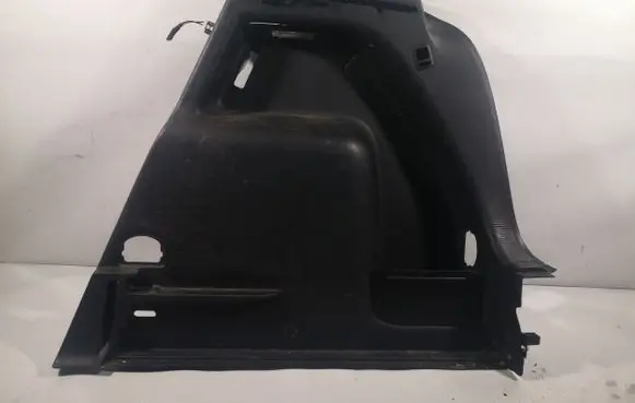 Trunk/boot lower side trim panel